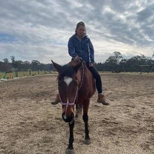 Meet your Posher, Hayley